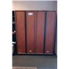 Image 1 : ARMOIRE EN BOIS 60"x24"x72"