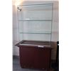 Image 1 : VITRINE SUR BASE EN BOIS MOBILE 44"x24"x74"