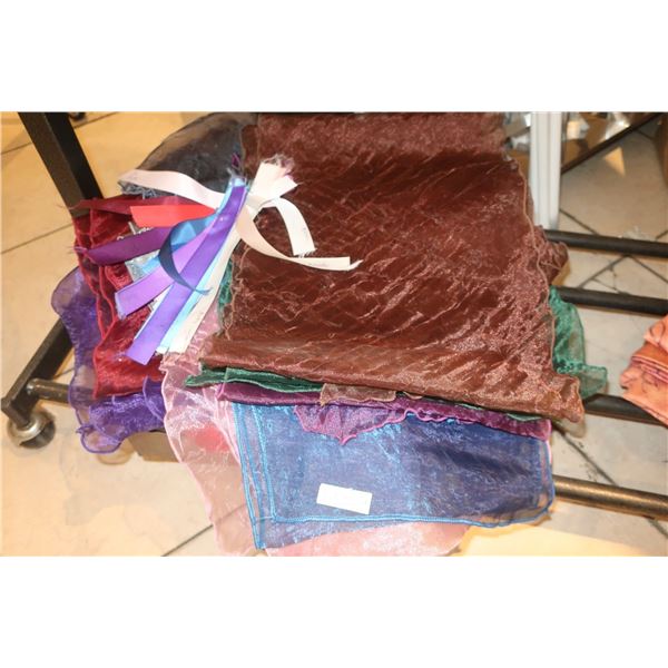 LOT DE 20+ NAPPES/RUNNERS