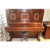 Image 1 : PIANO AVEC  BANC W BELL & CO. GUELF CANADA