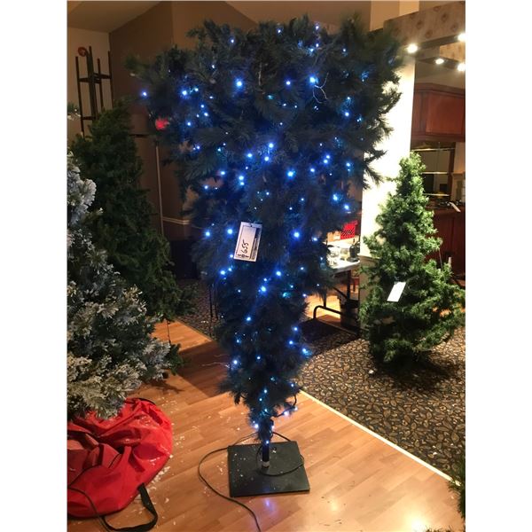 ARBRE DE NOËL 7' AVEC LUMIÈRES ET BASE