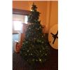 Image 1 : ARBRE DE NOËL 7' À L'ENVERS AVEC LUMIÈRES ET BASE
