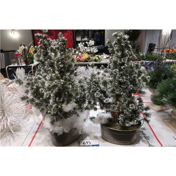 LOT DE 4pcs ARBRE DE NOËL DANS POTS 31 