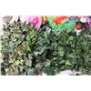 Image 2 : LOT DES FLEURS/FEUILLES ARTIFICIELLES
