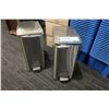 Image 1 : LOT DE 2 POUBELLES EN INOX