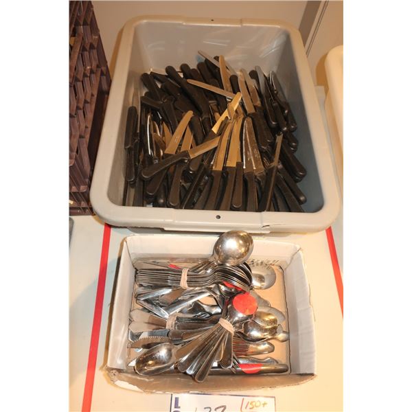 LOT DE 150+ UTENSILS