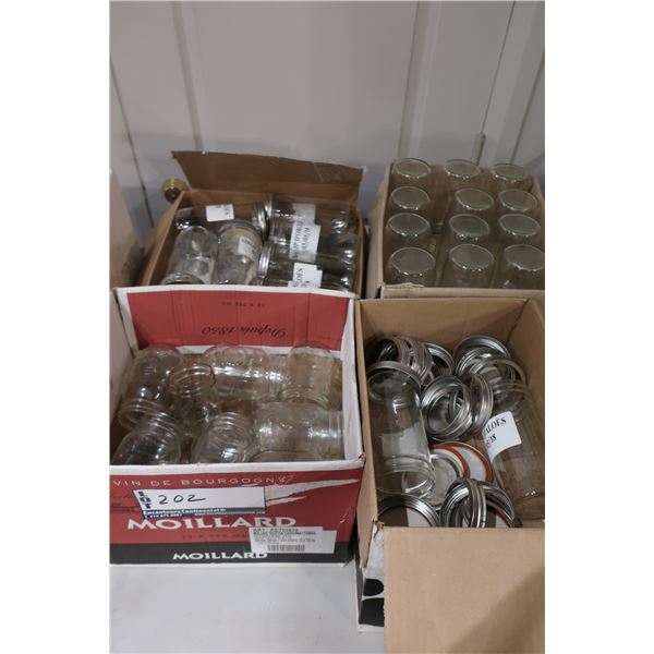 LOT DE +/- 70 MASON JARS