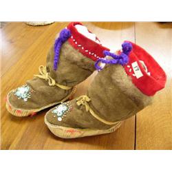 Old Children's Beaded Mukluks, c.1950  with Ooguruk Seal Hide with Original Chewed soles  (1)