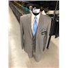 Image 1 : LIGHT GREY WOOL SUIT JACKET AND PANTS STYLE 460 APPROX 200 MIXED SIZES