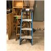 Image 2 : 4 ASSORTED SIZE LADDERS