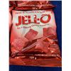 Image 2 : Jello Sour Cherry Candy Squares (6 x 127g)