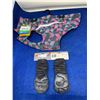 Image 1 : Pet Coat and Muttlucks Rubber Dipped Socks (M)