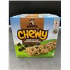 Image 2 : Quaker Chewy Chocolatey Chip Granola Bars (4 x 120g)