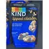 Image 2 : Kind Dipped Clusters Dark Chocolate Nuts & Berries (4 x 113g)
