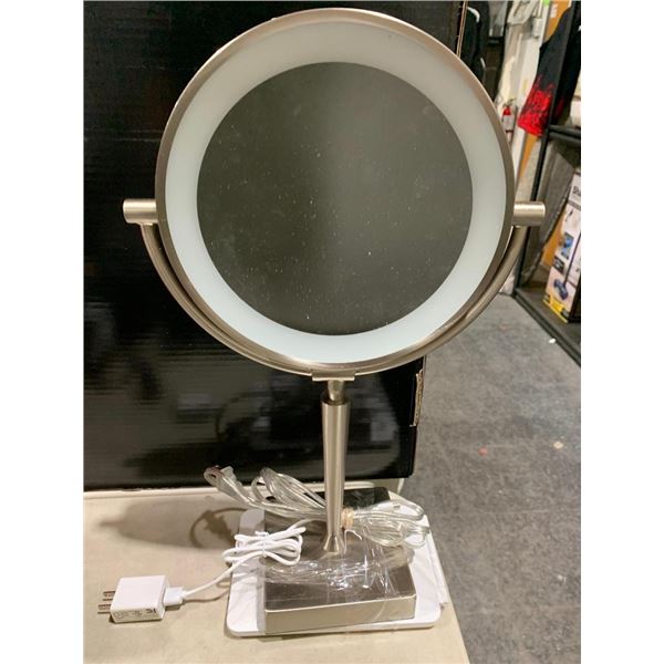 LED Lit USB Powered Magnifying Vanity Light