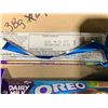 Image 3 : Dairy Milk Oreo Chocolate Bar 12 x 38g