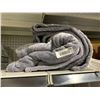 Image 2 : Ultra Plush Blanket 92" x 98" Gray