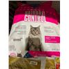 Image 2 : Blue Buffalo True Solutions Hairball Control Cat Kibble 11lbs