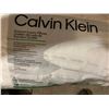 Image 4 : Calvin Klein Luxury Pillow Set - King Size