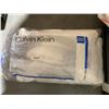 Image 1 : Calvin Klein Luxury Pillow Set - Standard Queen Size