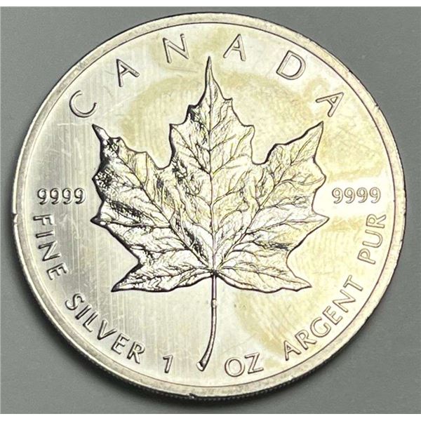 2012 Canada $5 Maple Leaf 1 ozt .9999 Silver