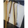 Image 4 : 4 WALKING CANES