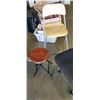 Image 3 : 3 FOLDING STOOLS