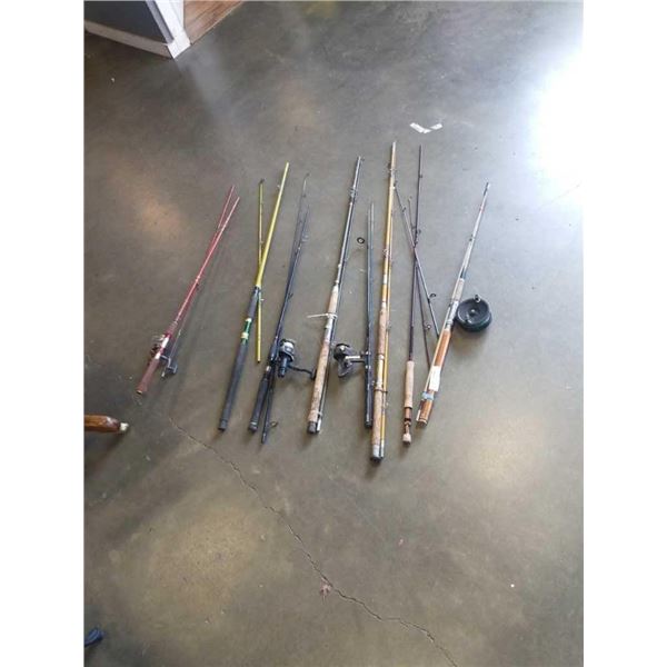 BUNDLE OF FISHING RODS