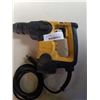 Image 3 : DEWALT D25304 ROTARY HAMMER TESTED AND WORKING