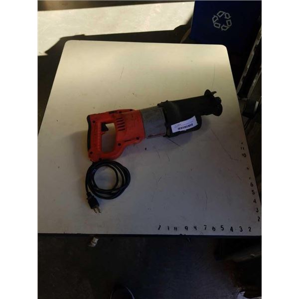 MILWAUKEE ELECTRIC SAWZALL TESTED AND WORKING