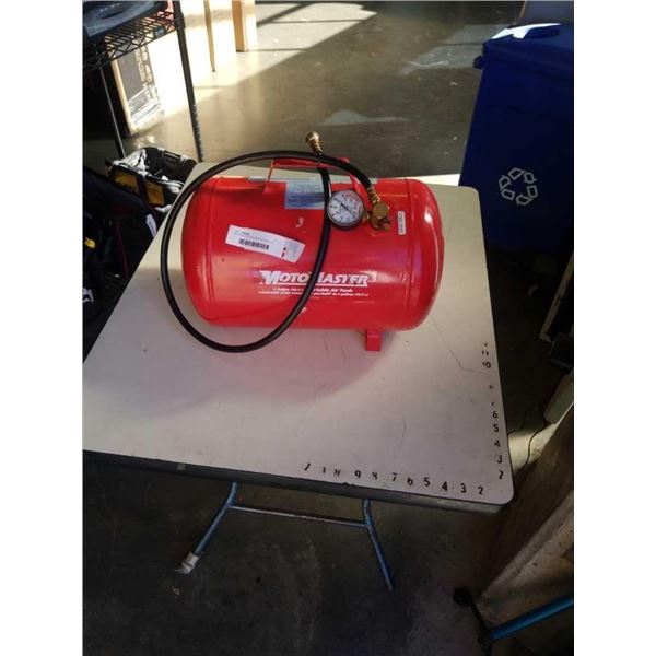 MOTOMASTER 5 GALLON PORTABLE AIR TANK WITH HOSE