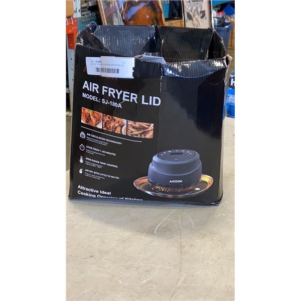 LOT OF 3 HUMIDIFIERS AND AIR FRYER LID