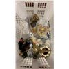 Image 1 : BASKET OF ANTIQUE COLLECTIBLES AND CHINA