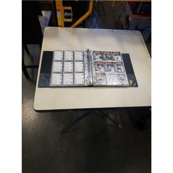 BINDER OF HOCKEY AND BASKETBALL CARDS