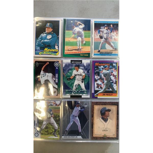 LARGE LOT OF BASEBALL CARDS