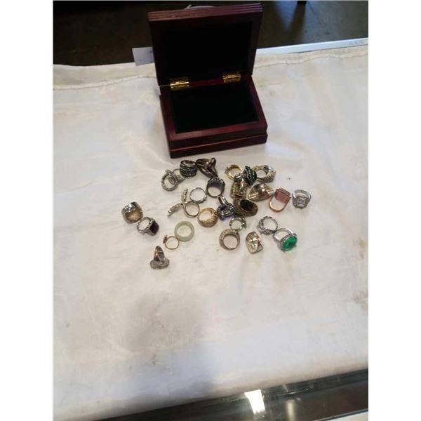 LOT OF ESTATE JEWELRY