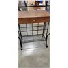 Image 3 : METAL BAKERS RACK