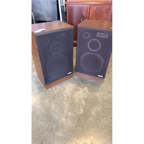 2 LLOYDS FLOOR SPEAKERS