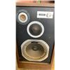 Image 2 : 2 LLOYDS FLOOR SPEAKERS