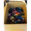 Image 1 : LARGE BOX OF ASSORTED SCISSORS