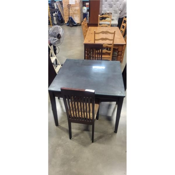 MODERN DINING TABLE W/ 4 CHAIRS