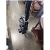 Image 2 : SHARK UPRIGHT VACUUM