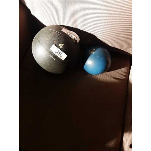 2 MEDICINE BALLS