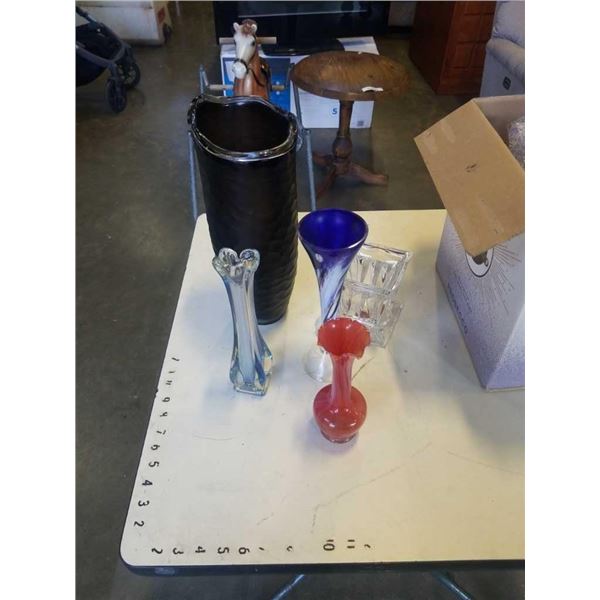 LOT OF ART GLASS VASES