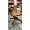 Image 3 : ANTIQUE OAK RAILROAD OFFICE CHAIR