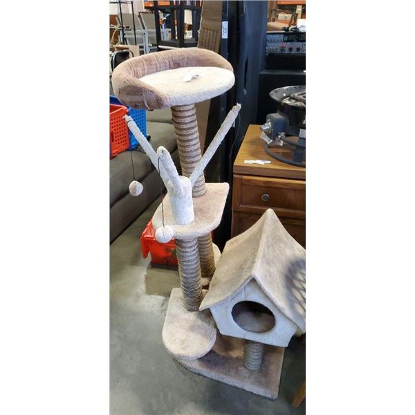 CAT TREE SCRATCHING POST