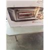 Image 2 : WOLF GOURMET ELITE COUNTERTOP CONVECTION TOASTER OVEN  - RETAIL $799