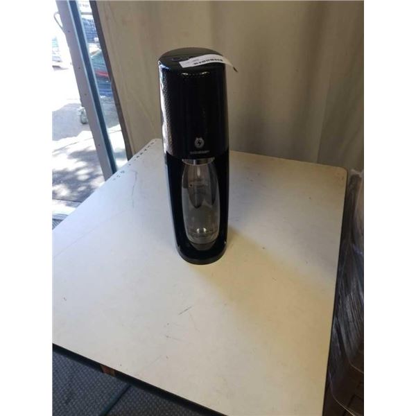 SODASTREAM FIZZI ONE TOUCH SPARKLING WATER MAKER STORE DEMO NO CORD - RETAIL $149