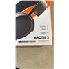 Image 2 : STEEL SERIES ARCTIS 3 CONSOLE GAMING HEADSET   - RETAIL $89