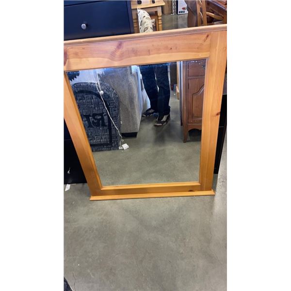 LARGE WOOD FRAME MIRROR AND 4 PINE AND GLASS PICTURE FRAME